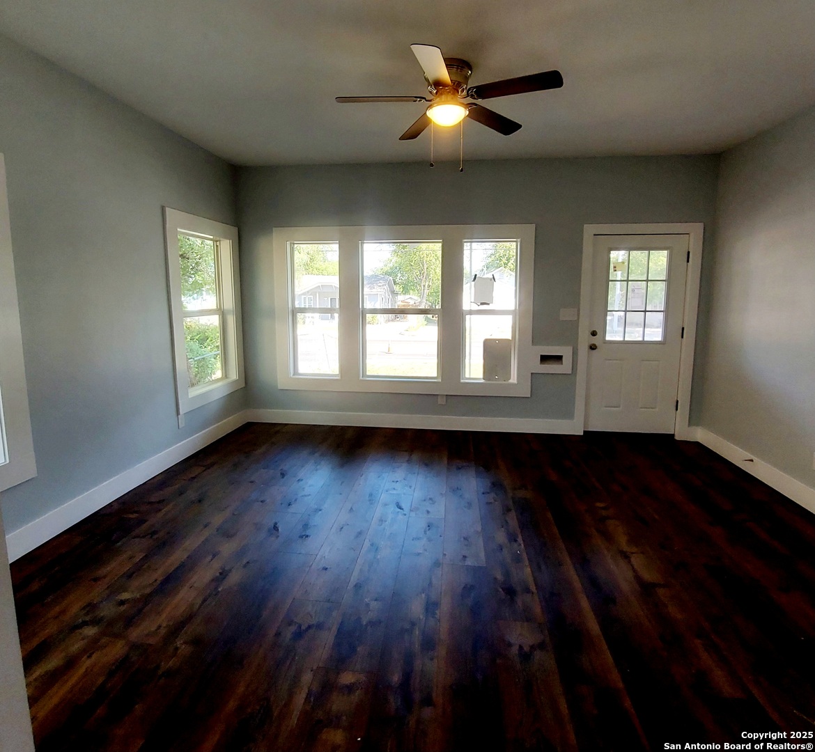 2710 E Houston Street San Antonio TX 78202