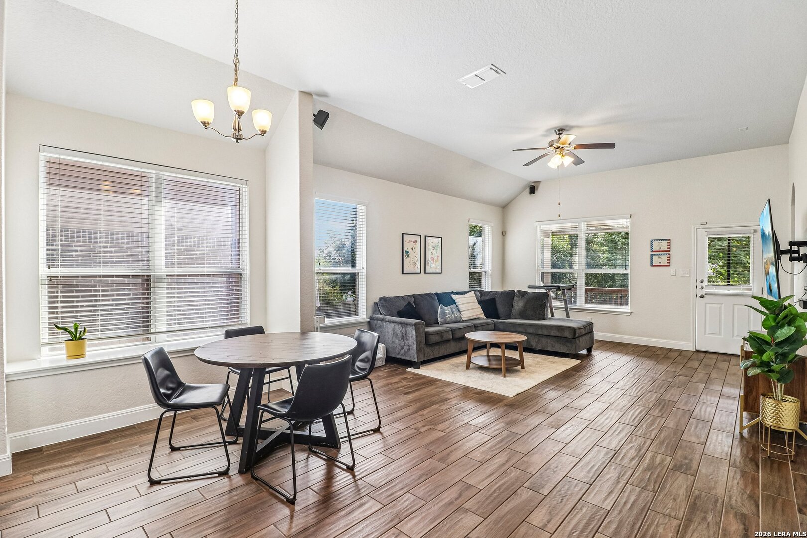 5723 Mckinney San Antonio TX 78253