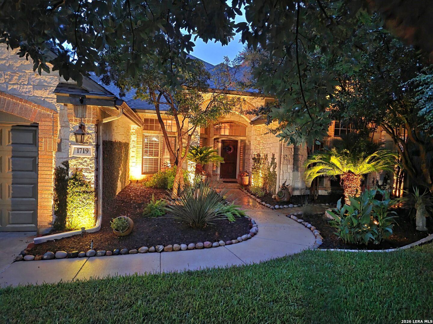 1719 Sandringham San Antonio TX 78258