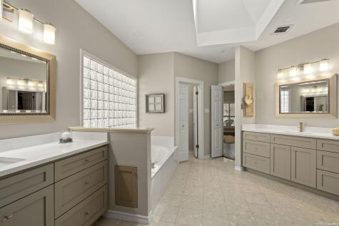10 Inwood Manor San Antonio TX 78248