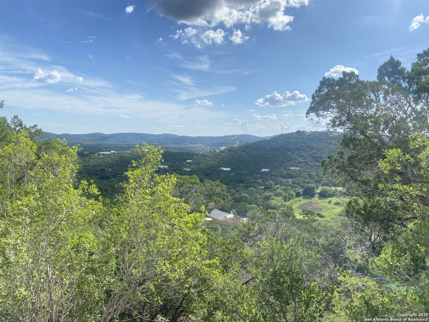 000 Cat Claw Mountain Concan TX 78838