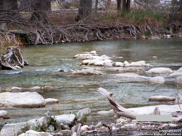 000 Cat Claw Mountain Concan TX 78838