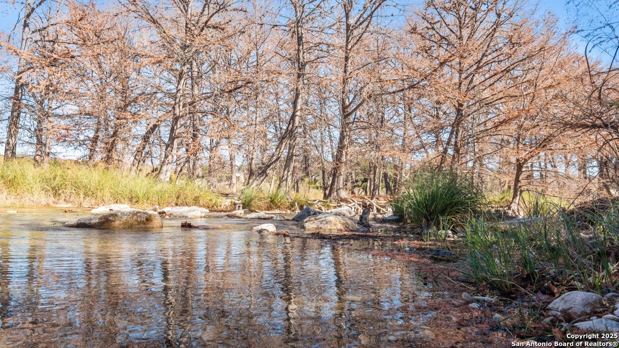 000 Cat Claw Mountain Concan TX 78838