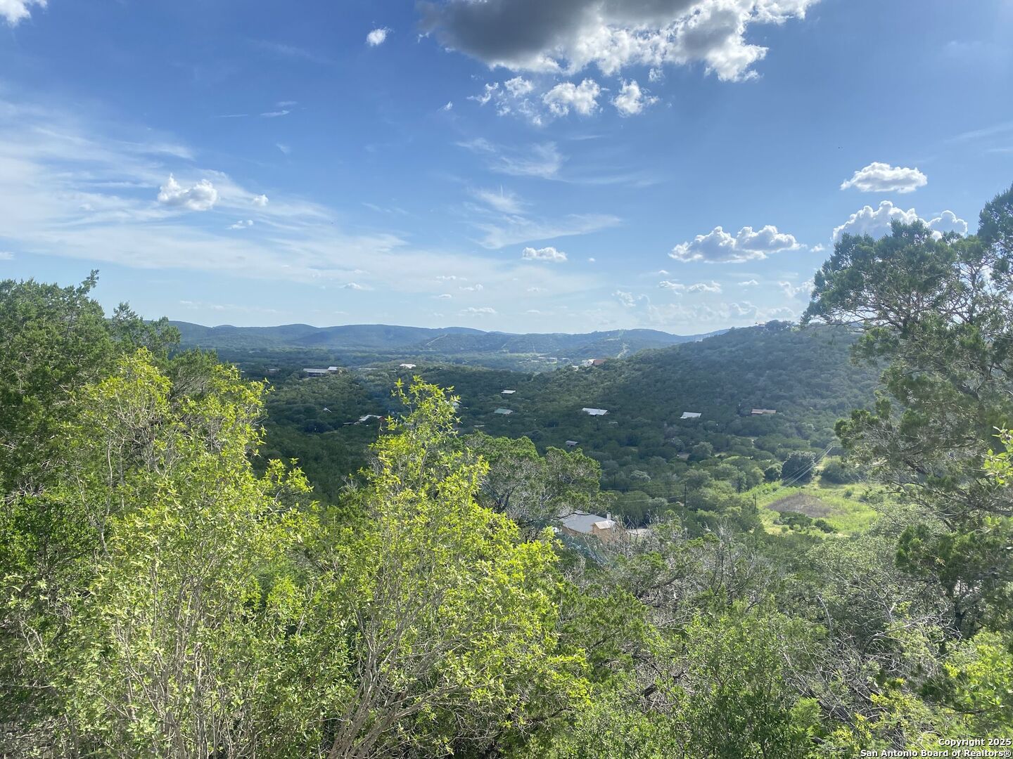 000 Cat Claw Mountain Concan TX 78838