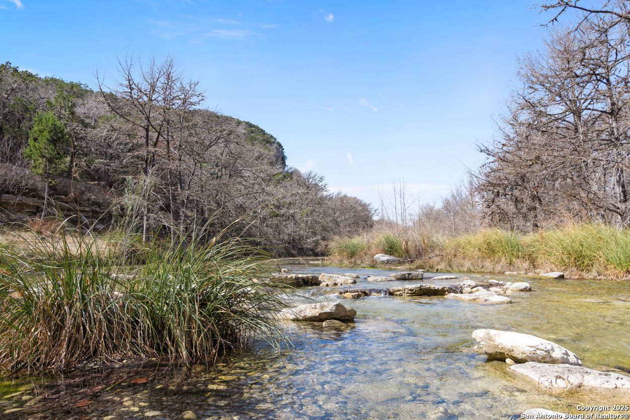 000 Cat Claw Mountain Concan TX 78838