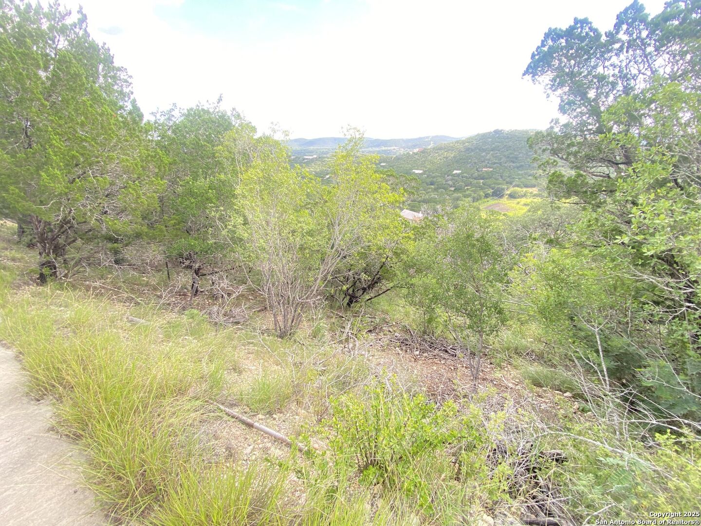 000 Cat Claw Mountain Concan TX 78838