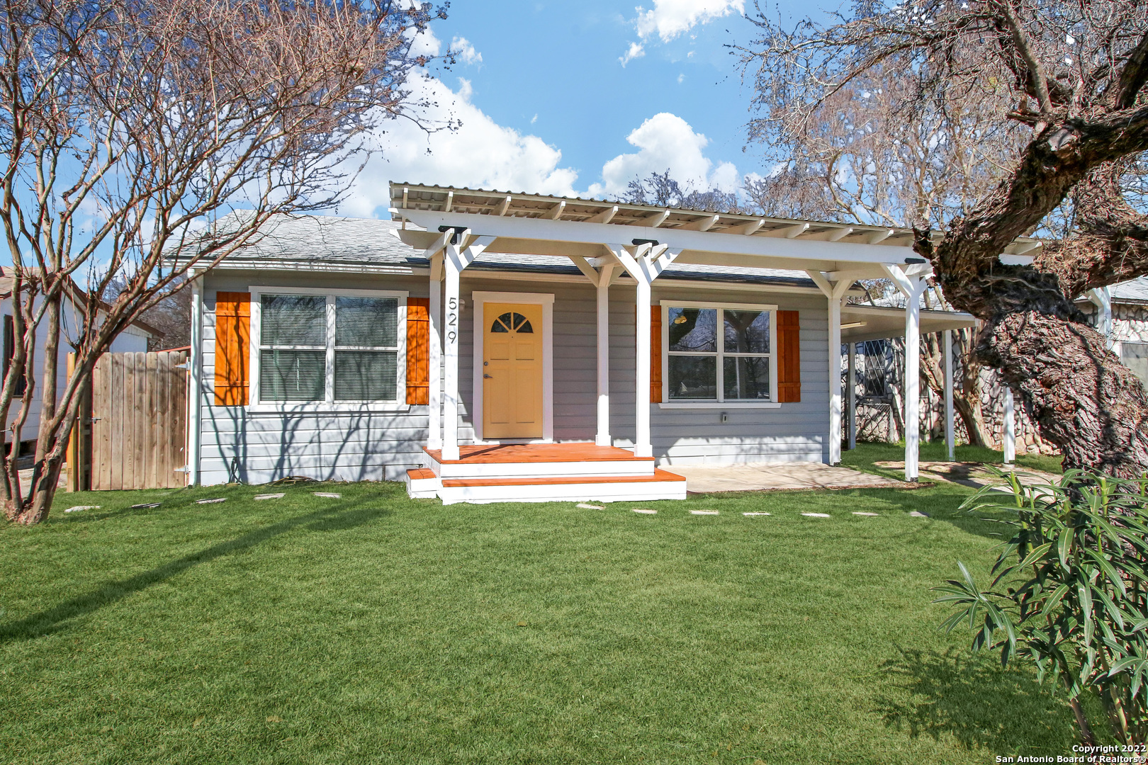 529 W Southcross Boulevard San Antonio TX 78221