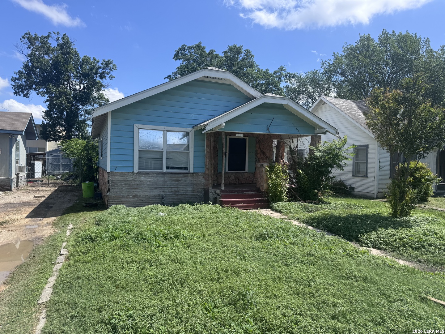 1751 W Kings Highway San Antonio TX 78201