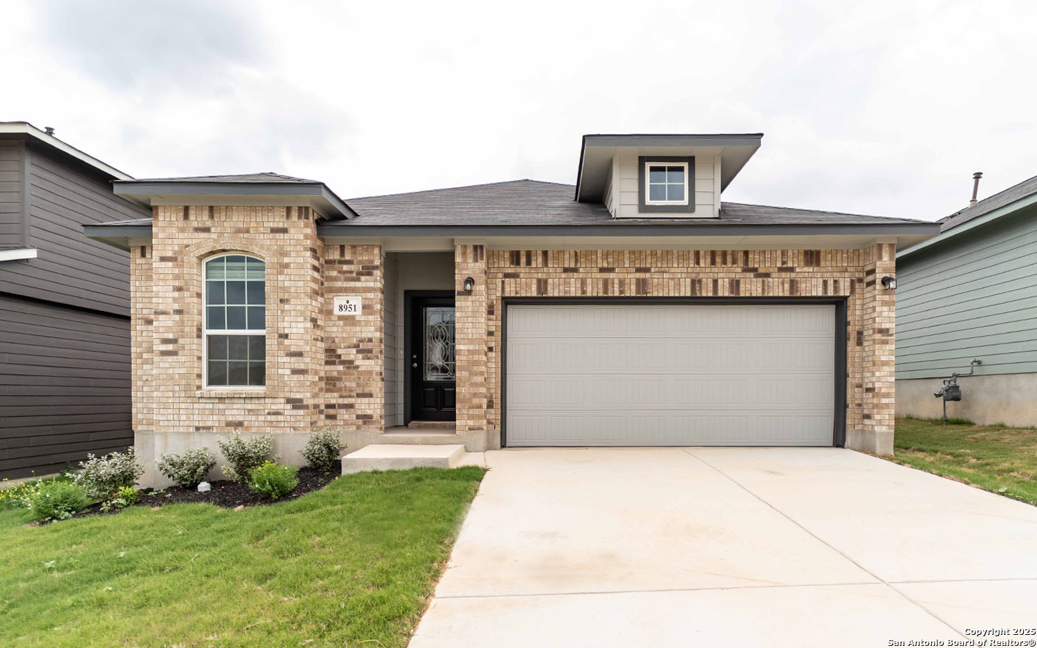 8951 Hazel Birch Elmendorf TX 78112