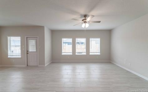 8951 Hazel Birch Elmendorf TX 78112
