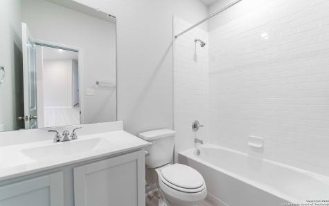 8951 Hazel Birch Elmendorf TX 78112