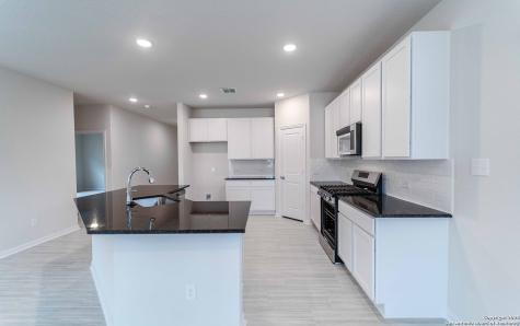 8951 Hazel Birch Elmendorf TX 78112