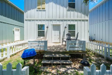 4212 Highway 35 Rockport TX 78382