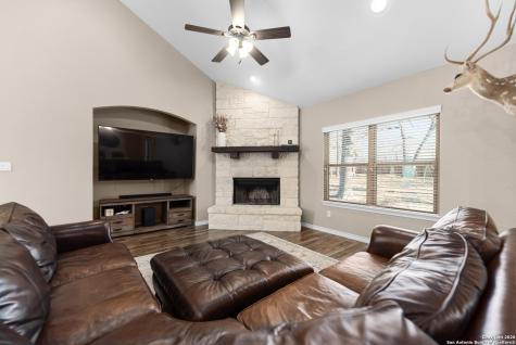 192 Great Oaks Boulevard La Vernia TX 78121