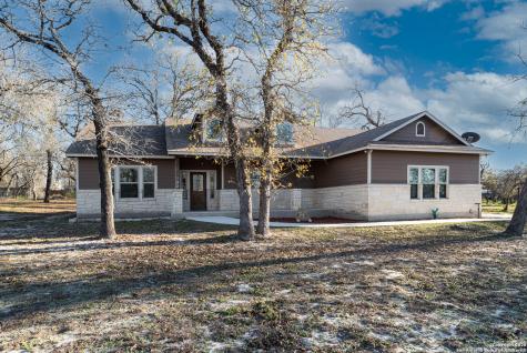 192 Great Oaks Boulevard La Vernia TX 78121
