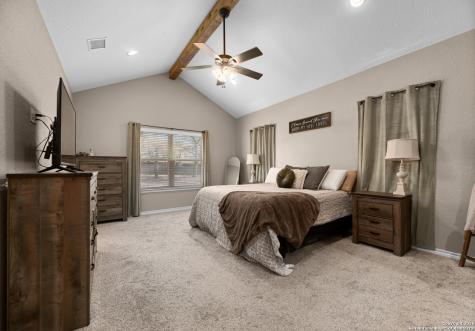 192 Great Oaks Boulevard La Vernia TX 78121