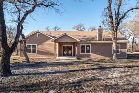 192 Great Oaks Boulevard La Vernia TX 78121