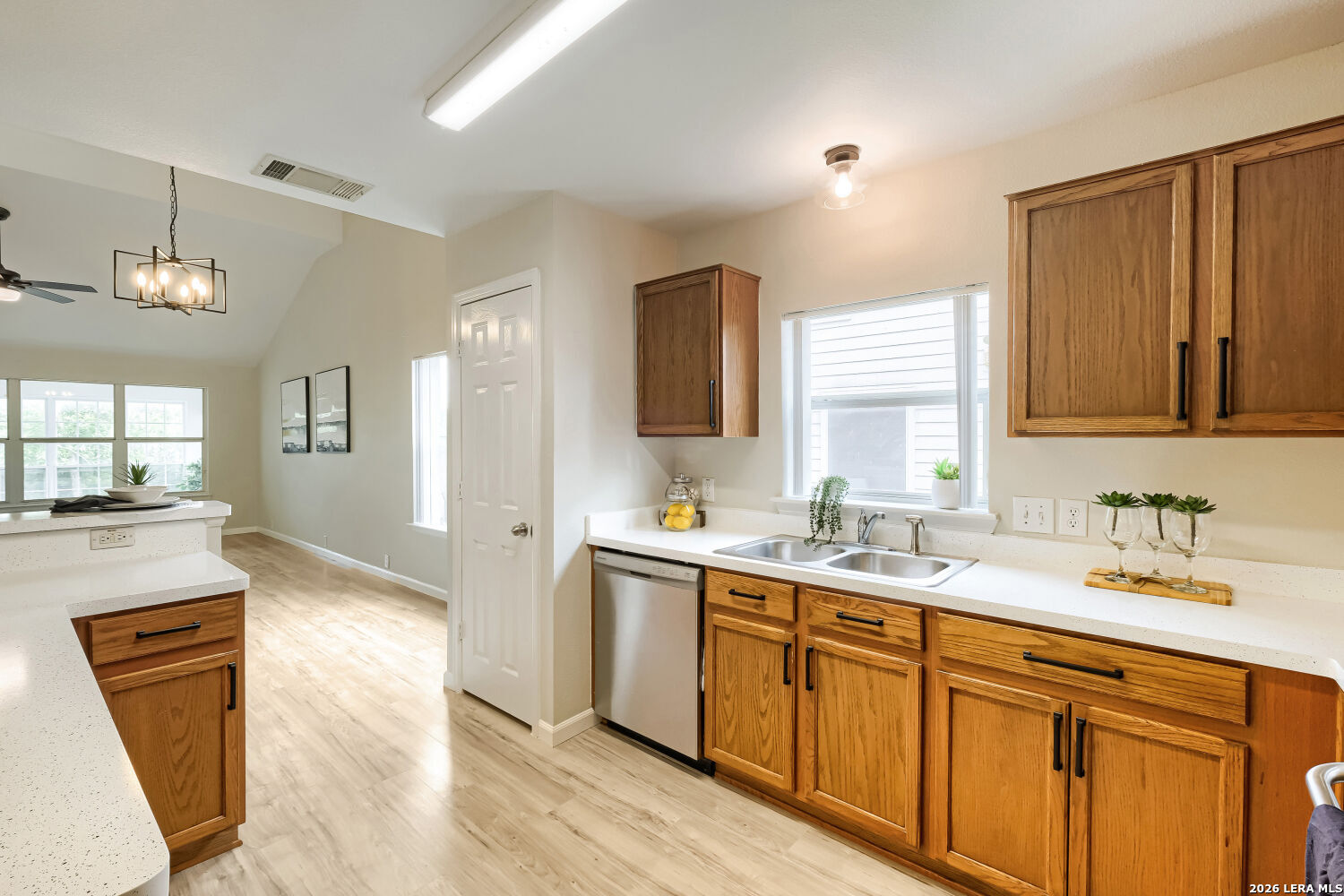 9726 Falcon Bay Converse TX 78109