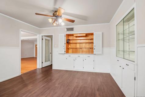 1010 E Humphreys Seguin TX 78155