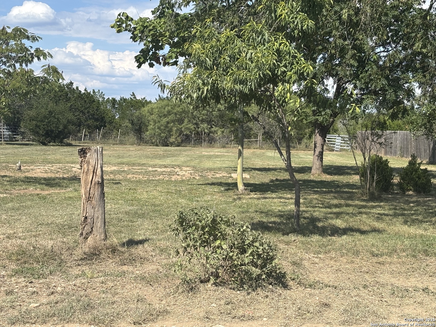 707 Mountain View Bandera TX 78003
