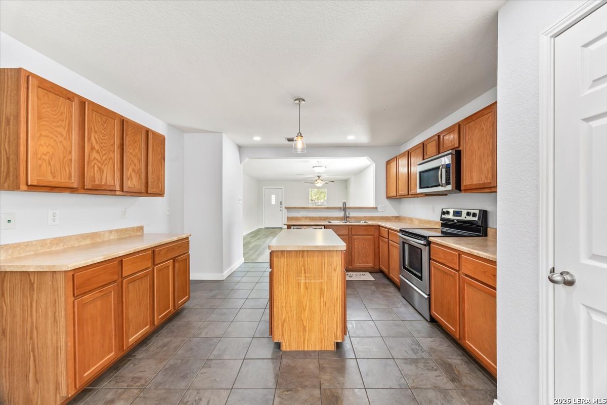 7718 Ruidoso Chase Selma TX 78154