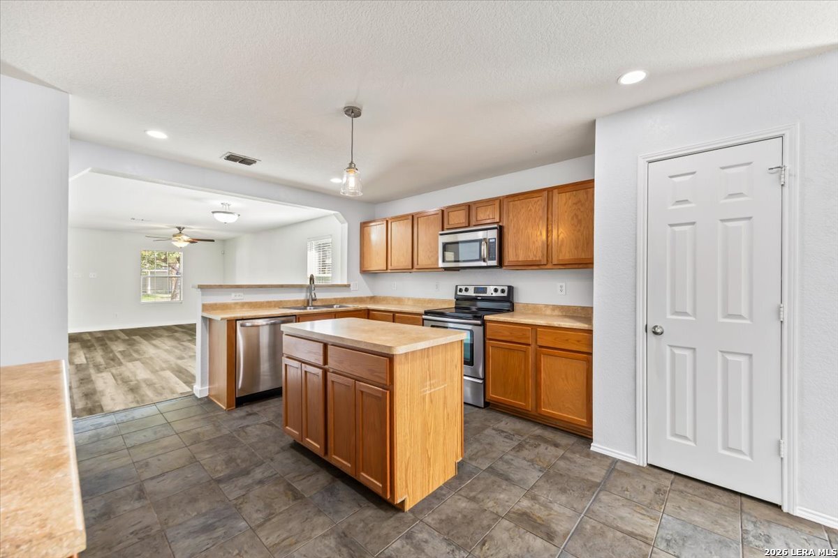7718 Ruidoso Chase Selma TX 78154