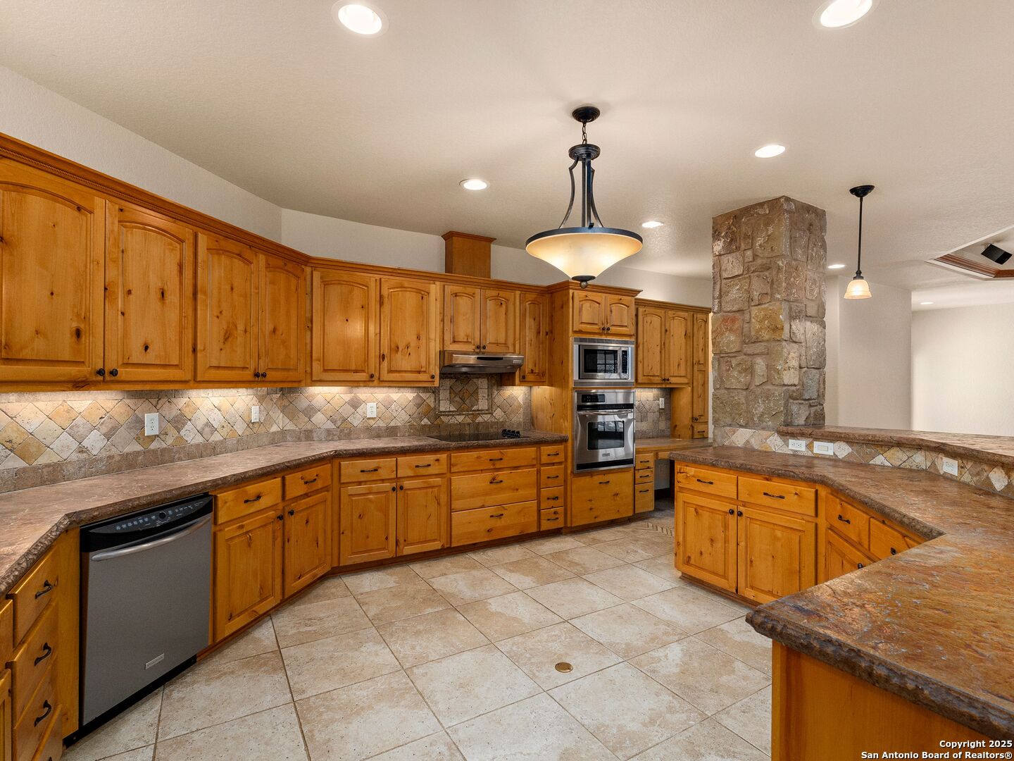 102 Oak Valley Drive Boerne TX 78006