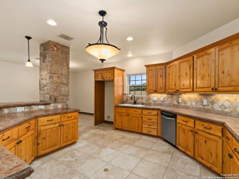 102 Oak Valley Drive Boerne TX 78006