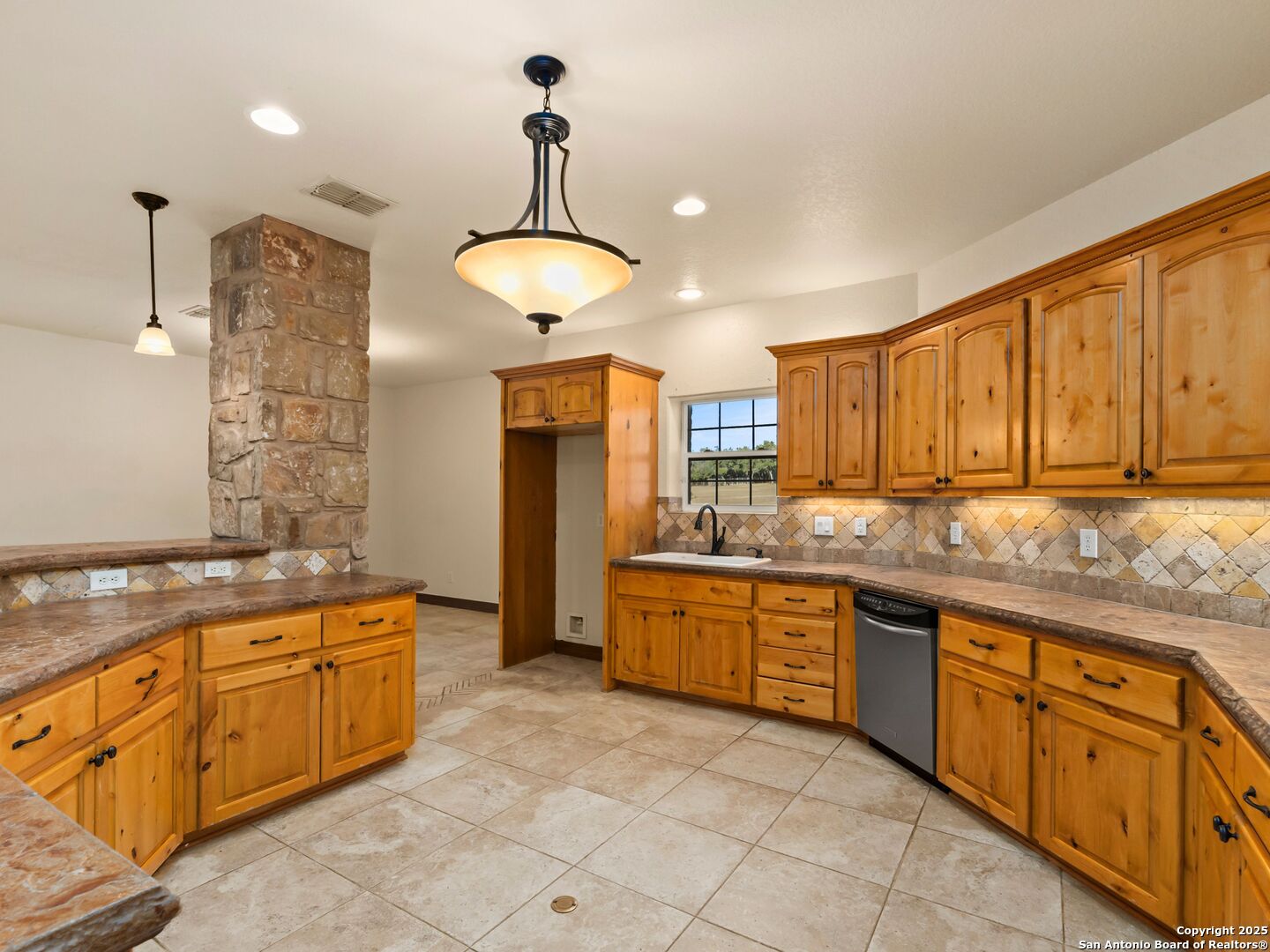 102 Oak Valley Drive Boerne TX 78006