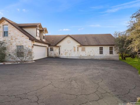 102 Oak Valley Drive Boerne TX 78006