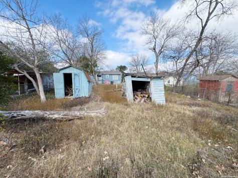 1513 Gibbs San Antonio TX 78202