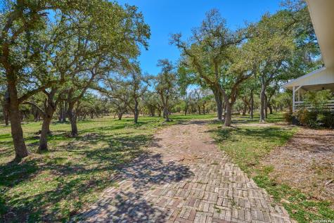 680 Aspen Ridge Blanco TX 78606