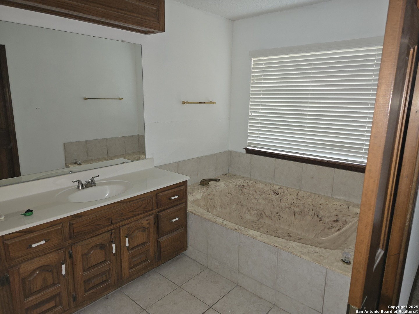 6207 Pine Needles San Antonio TX 78244