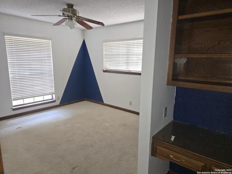 6207 Pine Needles San Antonio TX 78244