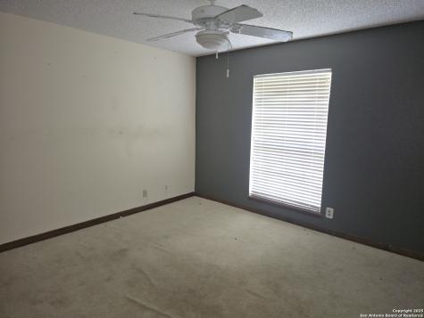 6207 Pine Needles San Antonio TX 78244