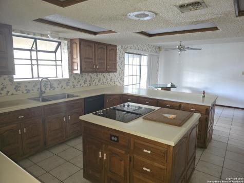6207 Pine Needles San Antonio TX 78244