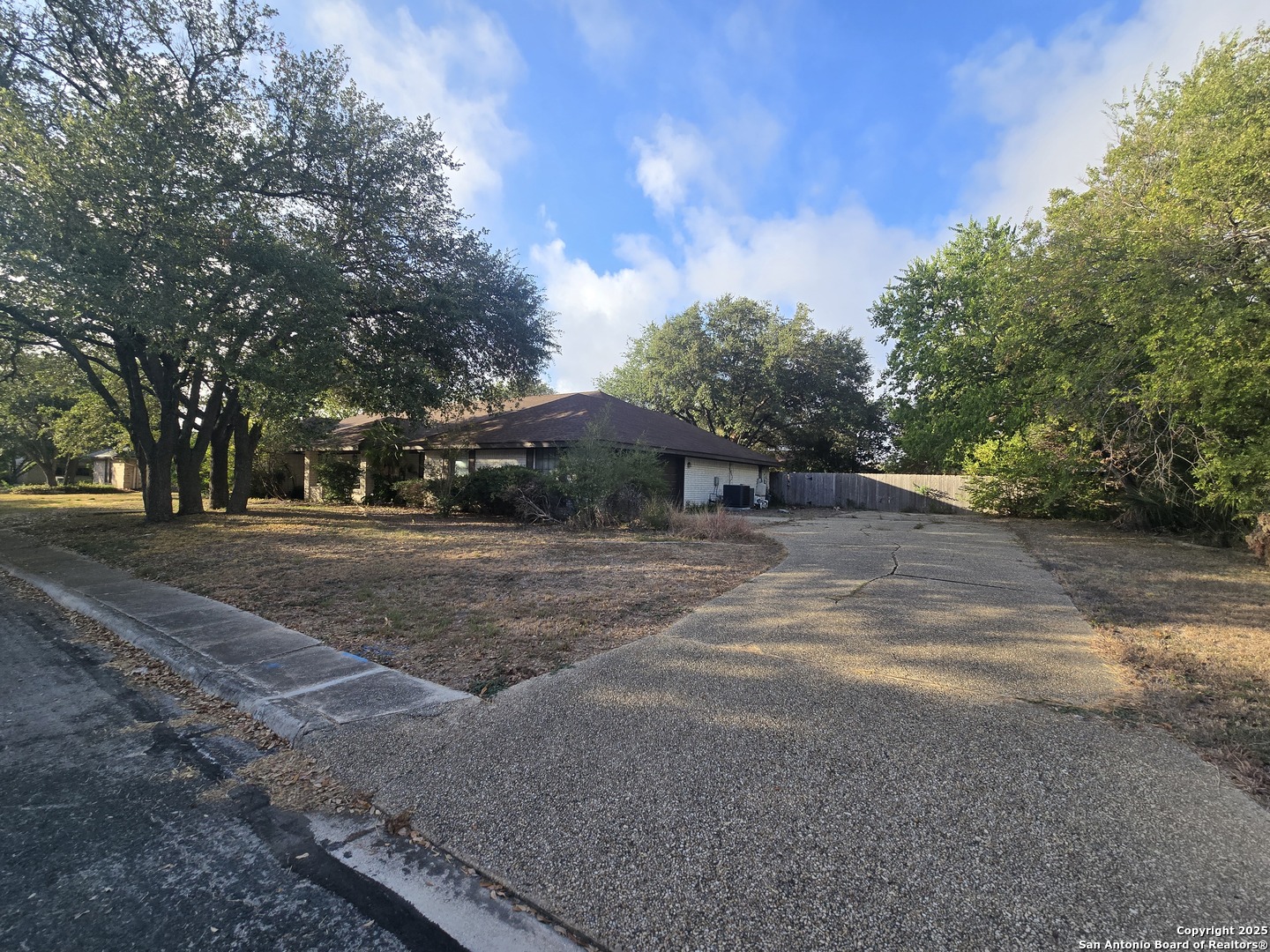 6207 Pine Needles San Antonio TX 78244