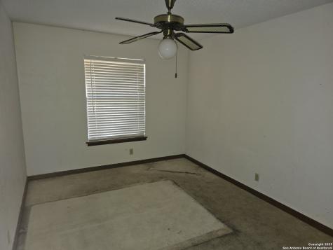 6207 Pine Needles San Antonio TX 78244