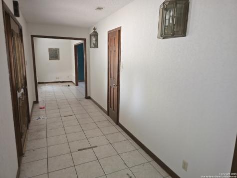 6207 Pine Needles San Antonio TX 78244