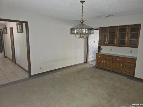 6207 Pine Needles San Antonio TX 78244