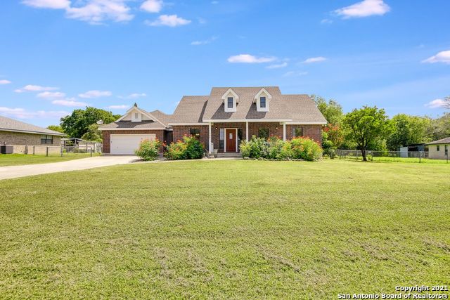 1320 Trail Bluff Drive New Braunfels TX 78132