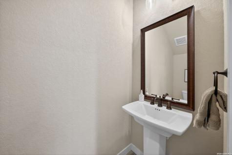 5843 Whitby #11 San Antonio TX 78240