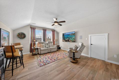 5843 Whitby #11 San Antonio TX 78240