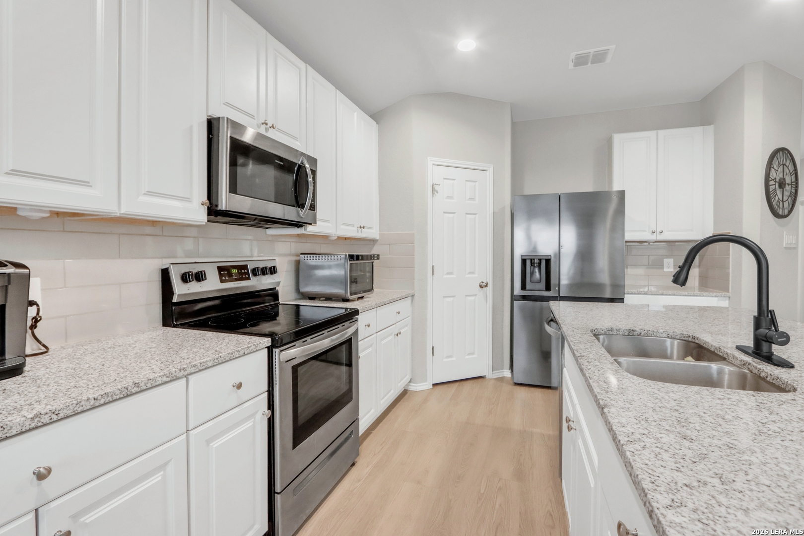 3200 Broad View Seguin TX 78155