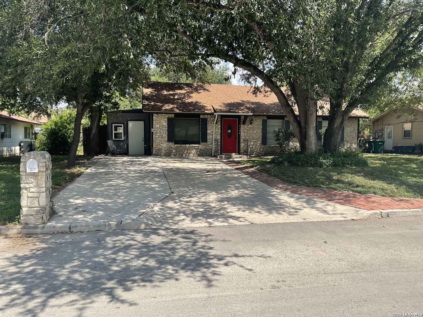 219 Shin Oak Drive Live Oak TX 78233
