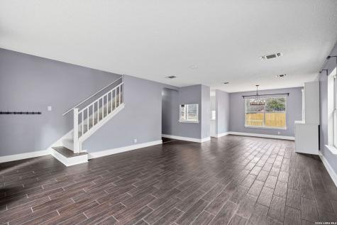2435 Thrasher Oak San Antonio TX 78232