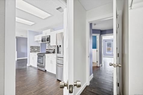 2435 Thrasher Oak San Antonio TX 78232