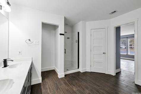 2435 Thrasher Oak San Antonio TX 78232