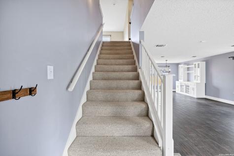 2435 Thrasher Oak San Antonio TX 78232