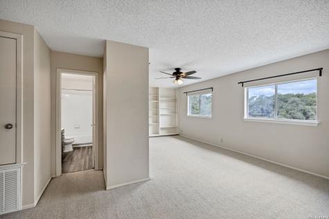 2435 Thrasher Oak San Antonio TX 78232